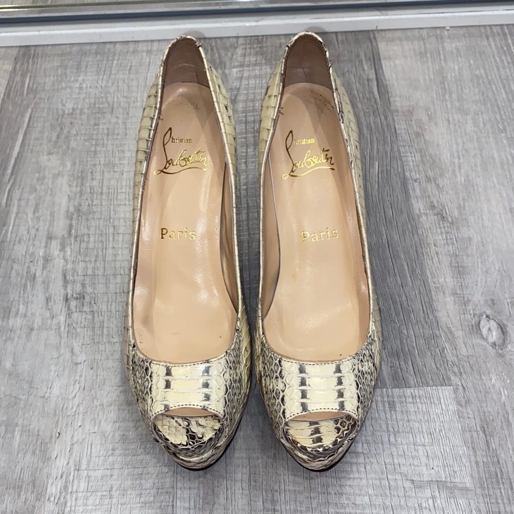 CHRISTIAN LOUBOUTIN Snakeskin Very Prive Platform